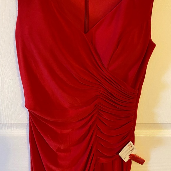 NWT IEENA for Mac Duggal Rutched Stretch Jersey V-Neck Gown - Picture 3 of 7